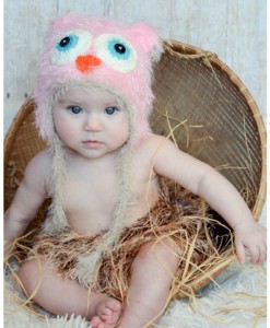 Infant Pink Yarn Owl Hat